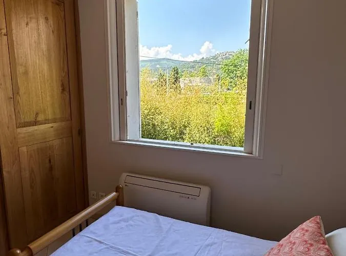 דירה *.* De U Nespulu Di Anghjulina *.* בורגו