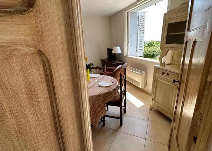 *.* De U Nespulu Di Anghjulina *.* דירה בורגו