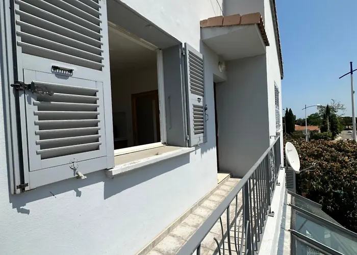 *.* De U Nespulu Di Anghjulina *.* בורגו