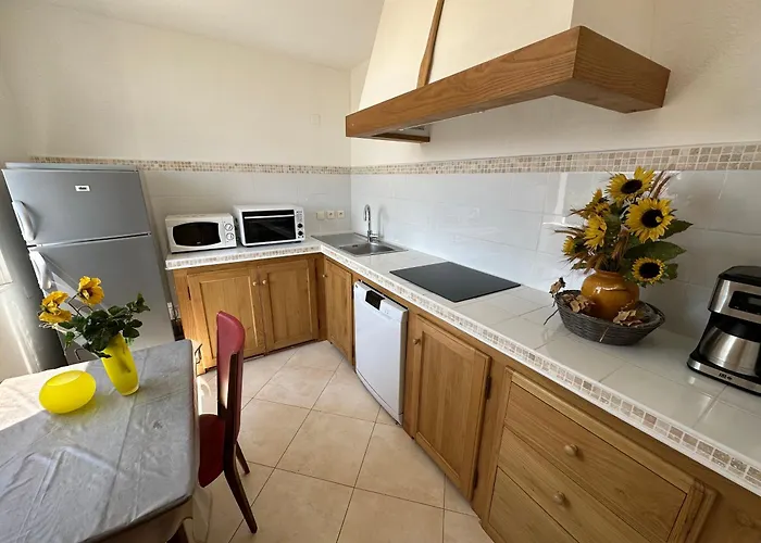 *.* De U Nespulu Di Anghjulina *.* * בורגו