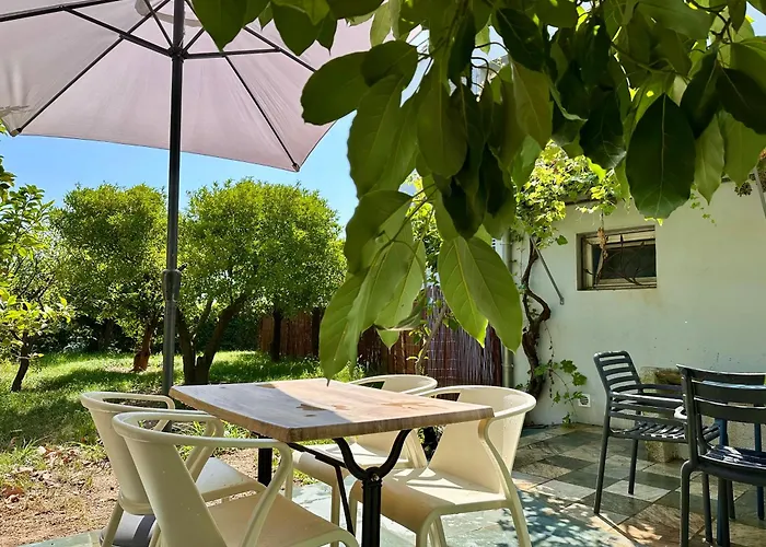 *.* De U Nespulu Di Anghjulina *.* * בורגו