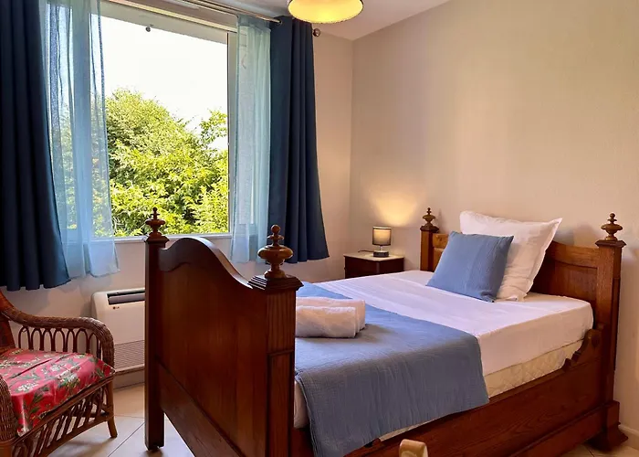 *.* De U Nespulu Di Anghjulina *.* 博尔戈